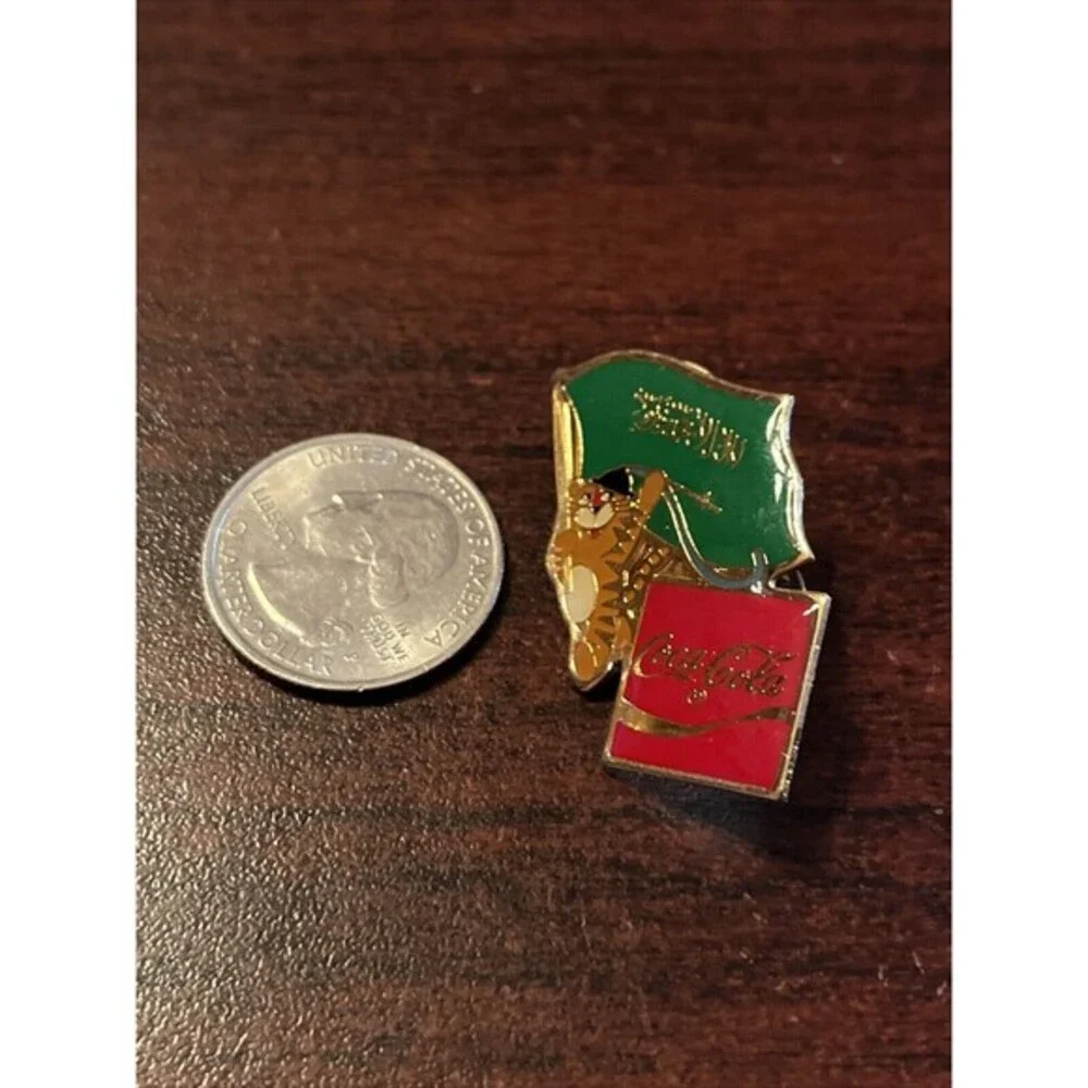 Vintage 1988 Seoul Olympics Coca Cola‎ Hodori Tiger Saudi Arabia Flag Lapel Pin